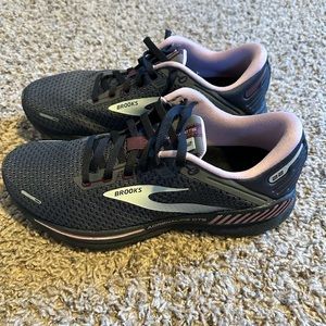 Women’s Brooks Running Shoes size 8.5